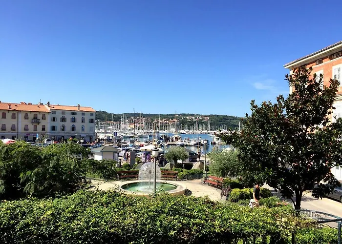 Greta's Place - Elegant With Exclusive Location And Seaview Appartamento Izola